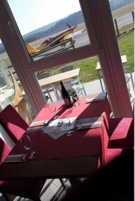 Hotel Les 100 Ciels Saint-Hubert Luaran gambar